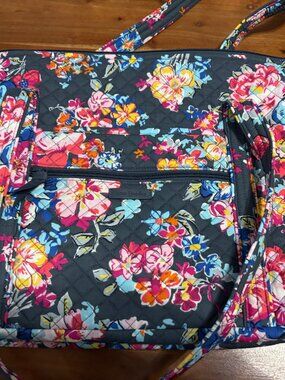 Vera Bradley Tote "Pretty Posies" 20" x 14" Bag